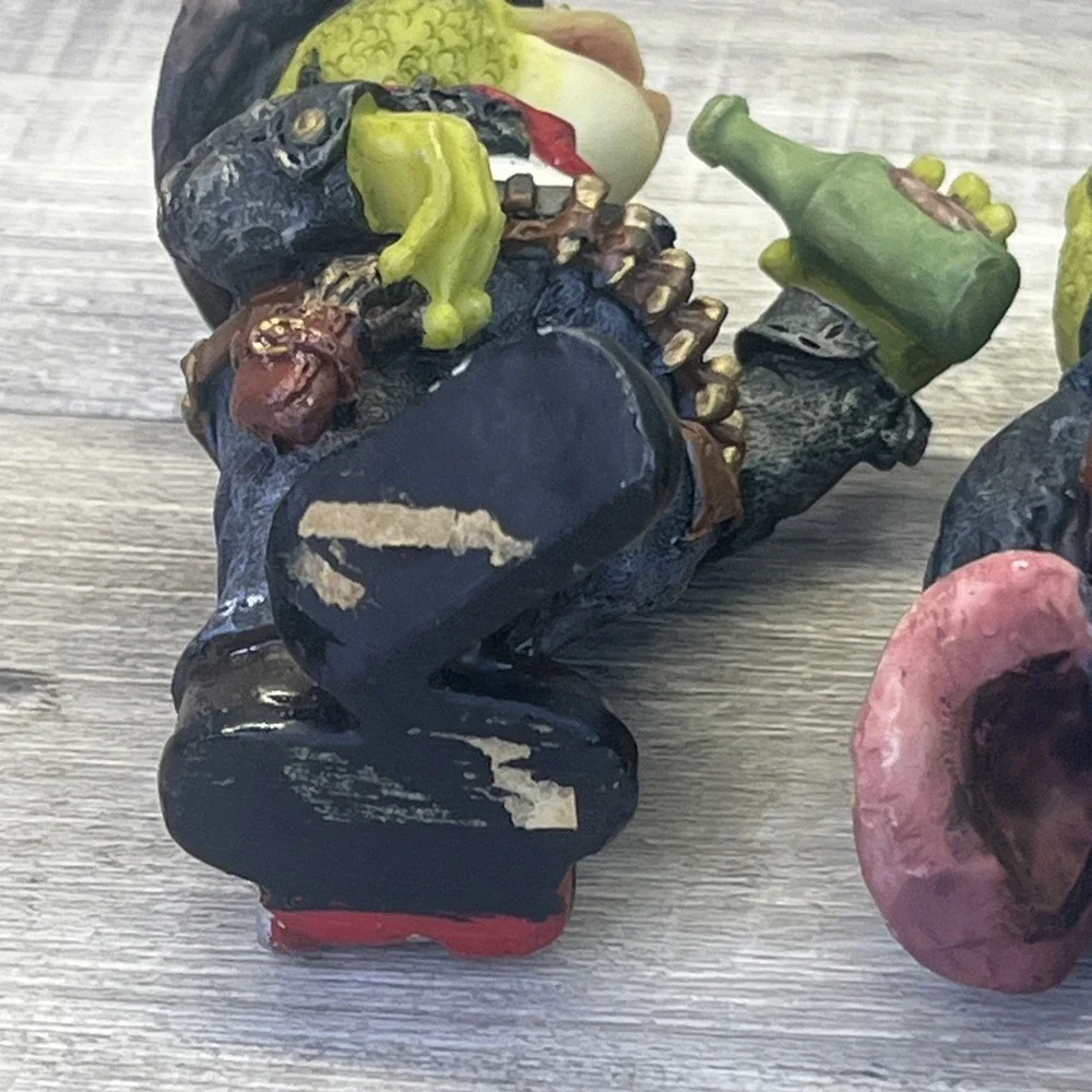 Cowboy Frog Figurines  Country Western Frogs in Hats & Denim Boots Set Of 3
